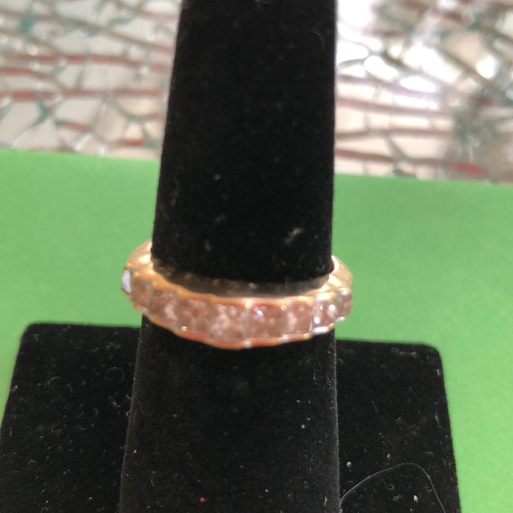 Ring - Picture 3 of 7